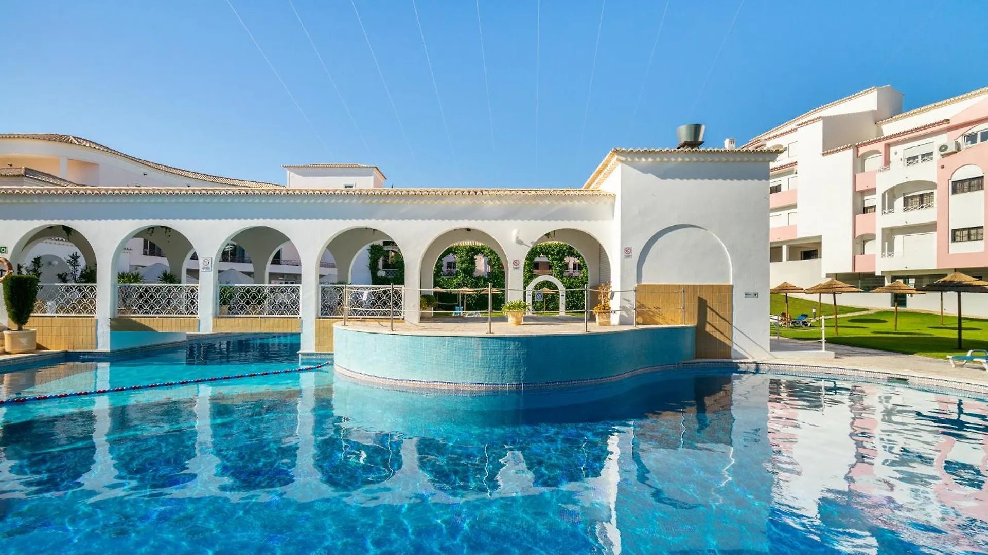 Vilarosa Oceanside By Encantos Do Algarve - 1B Portimao Apartment